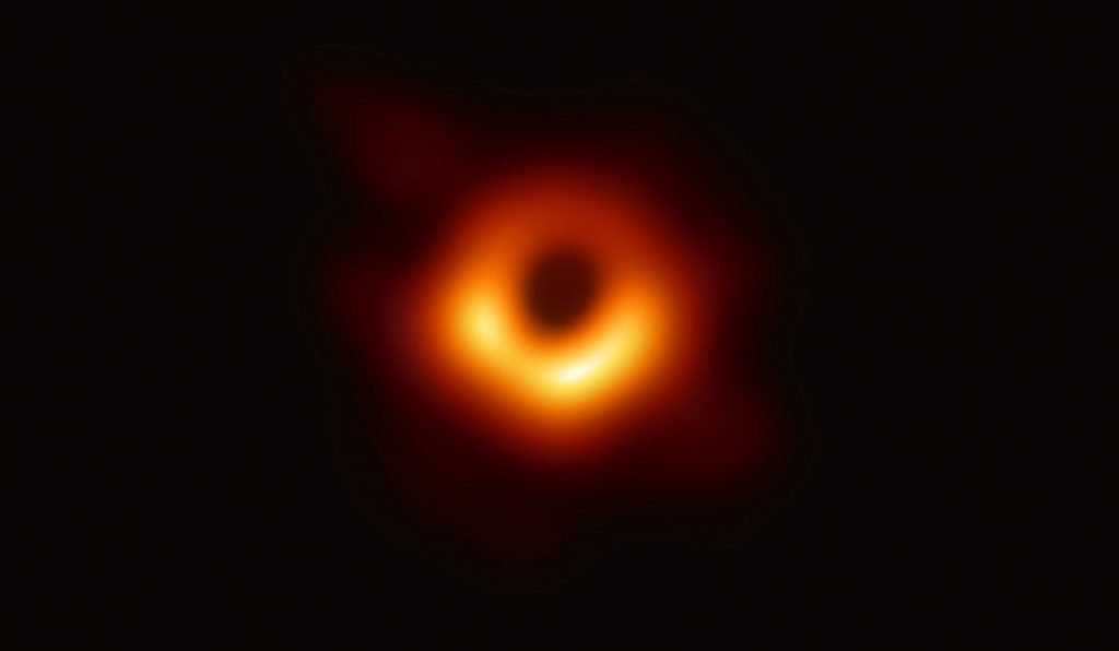 La foto del buco nero M87