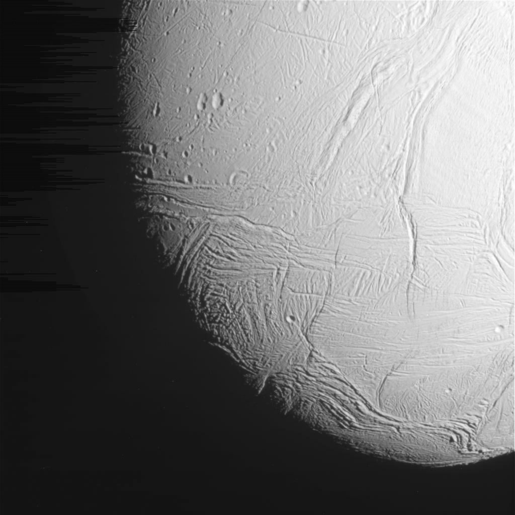 Encelado ripreso da Cassini