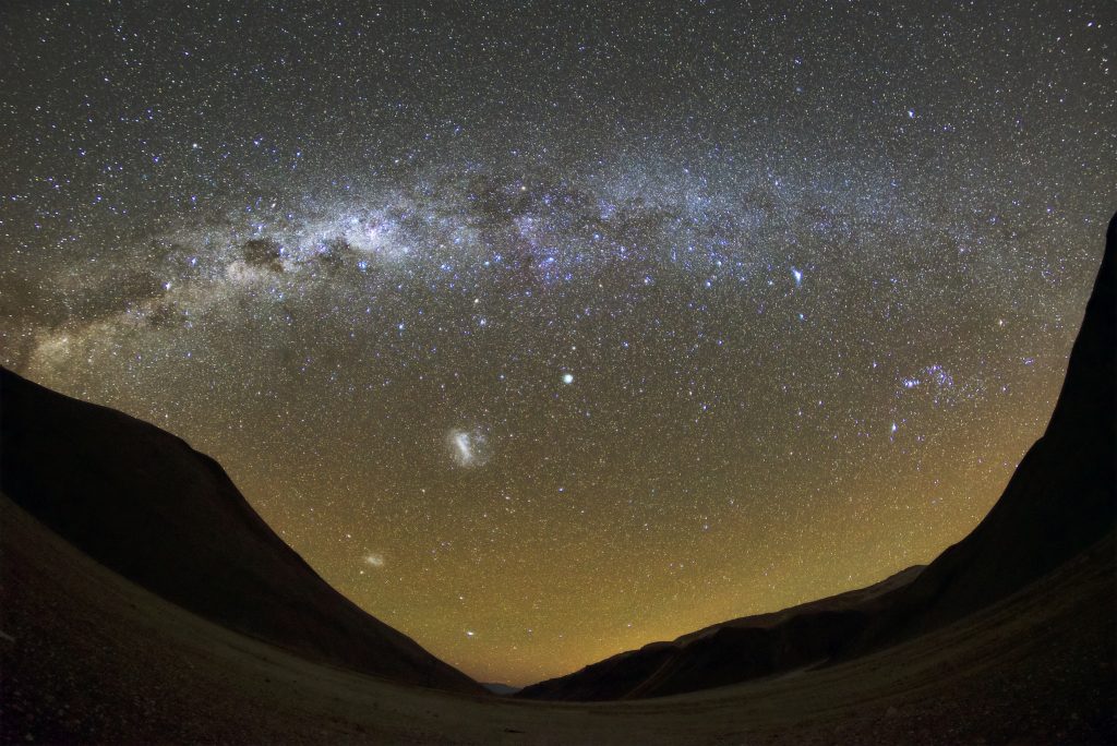 Come with us under the skies of Atacama: download the travel program with information and costs