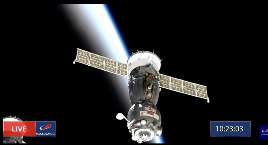 La Soyuz sganciata dalla ISS nello spazio