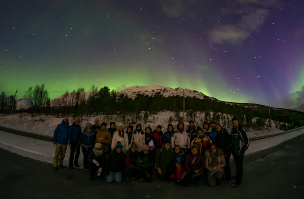 Il gruppo dello scorso anno sotto le luci dell'Aurora