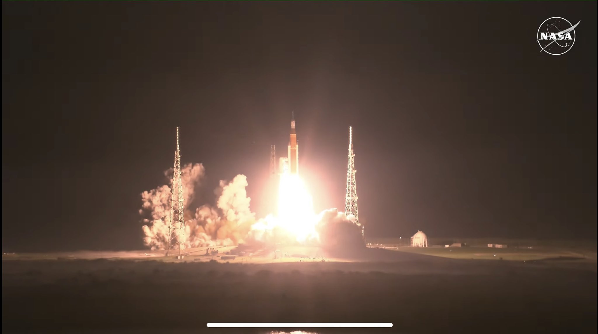 Artemis I, il razzo è partito: dopo 50 anni la NASA torna sulla Luna ...
