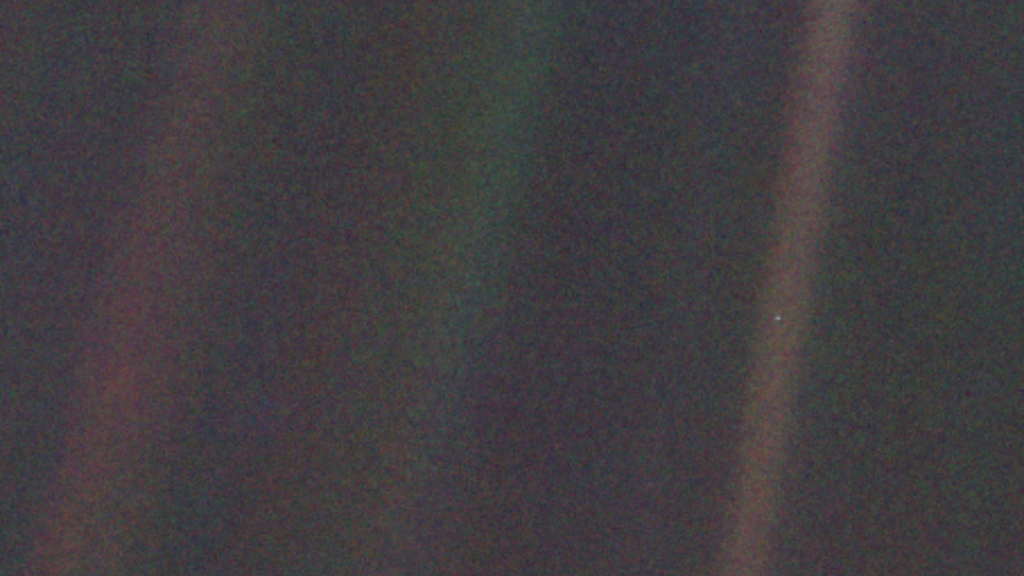 L'immagine della Terra ripresa dalla sonda Voyager 1