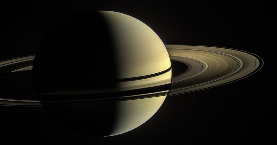 Saturno ripreso da Cassini