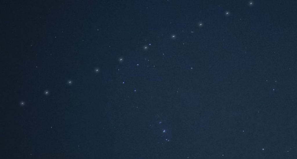 Esta noche el tren de satélites Starlink será visible a simple vista en toda Italia.  Cómo reconocerlos, vídeo.