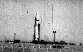 L'R-16 sulla rampa poco prima del disastro. Credito: Tass