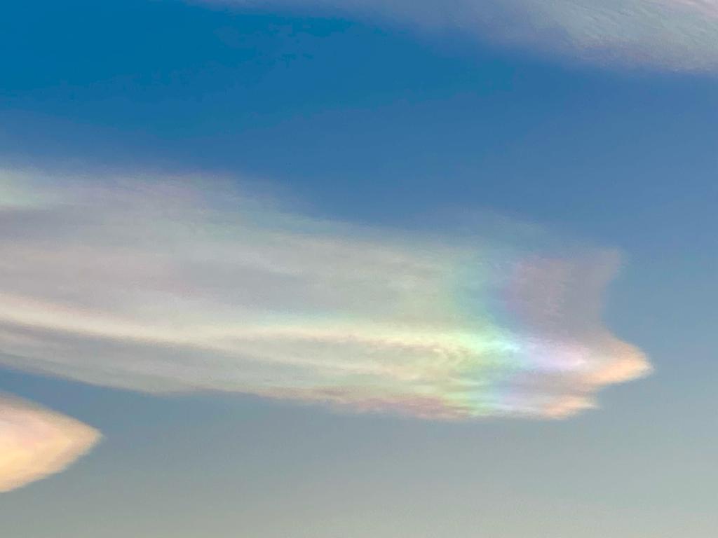 Eccezionali nubi iridescenti molto sature riprese da Monica Trevisani il 22 dicembre 2023