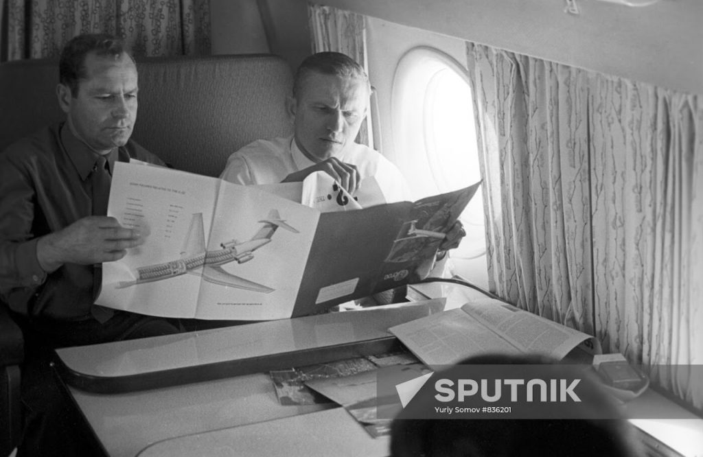 Titov e Borman in volo in URSS. Credito: Sputnik