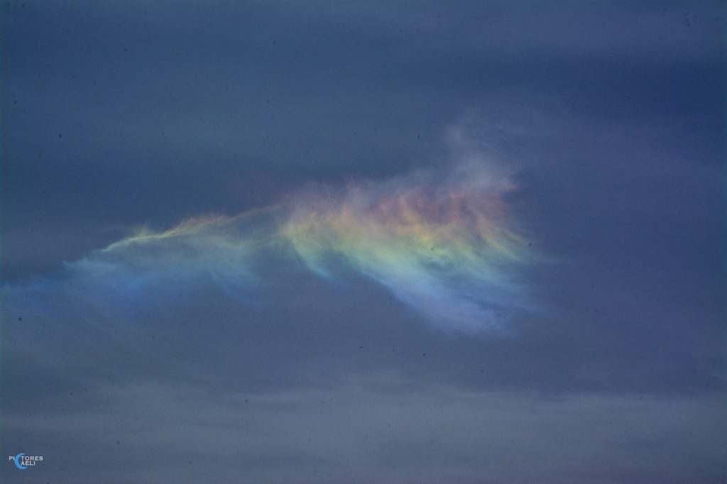 Frammento di arco circumorizzontale nel cielo