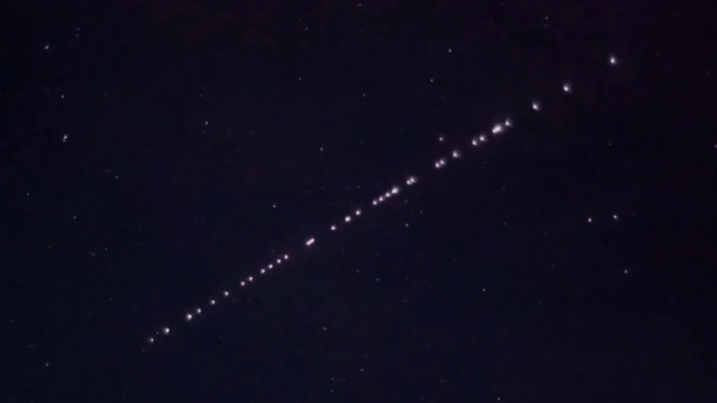 Satelliti Starlink trenino
