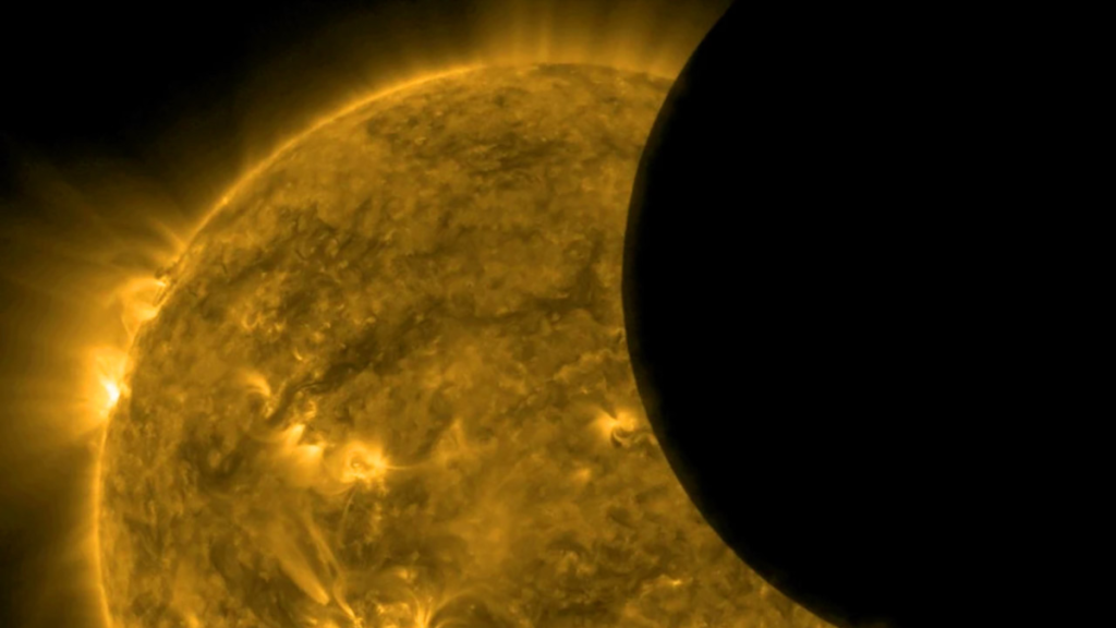 Eclissi di Sole visibile in Italia: i dettagli e come vederla