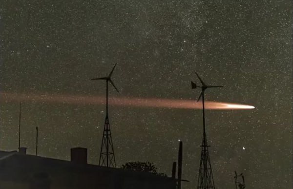 Il rientro distruttivo della Starship  di SpaceXripreso al largo del continente Africano