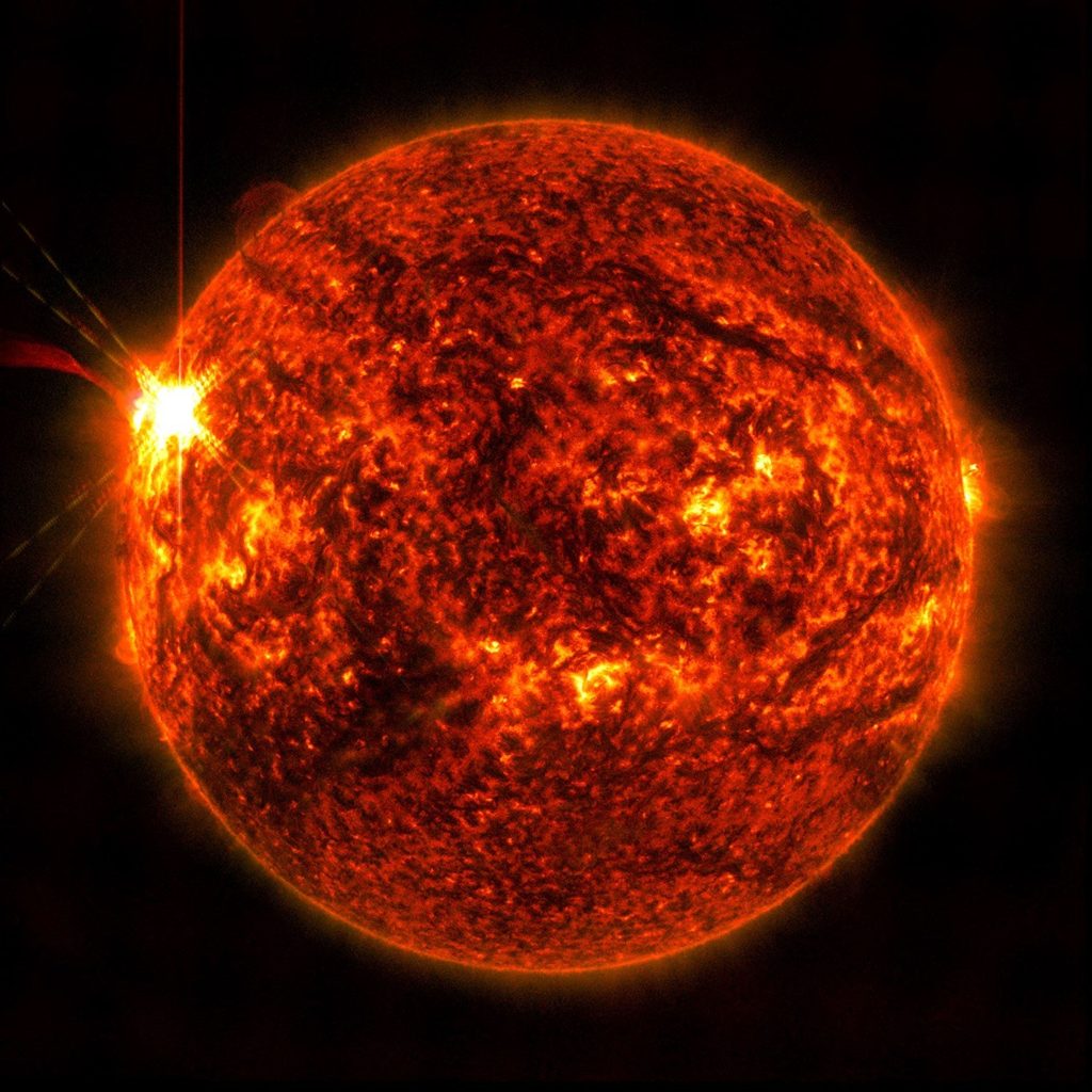 Sole brillamento solare
