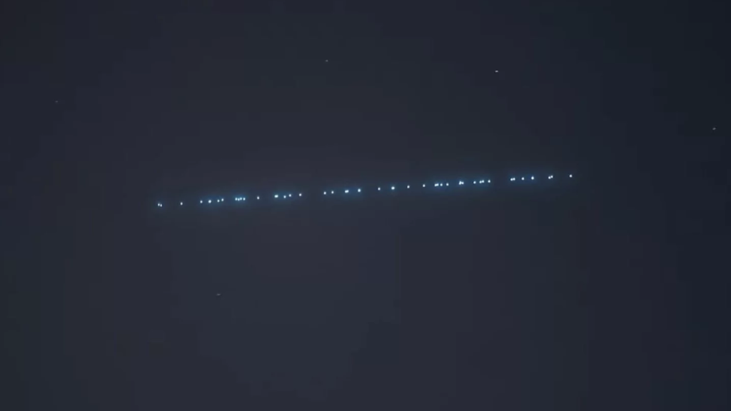 Trenino di satelliti Starlink