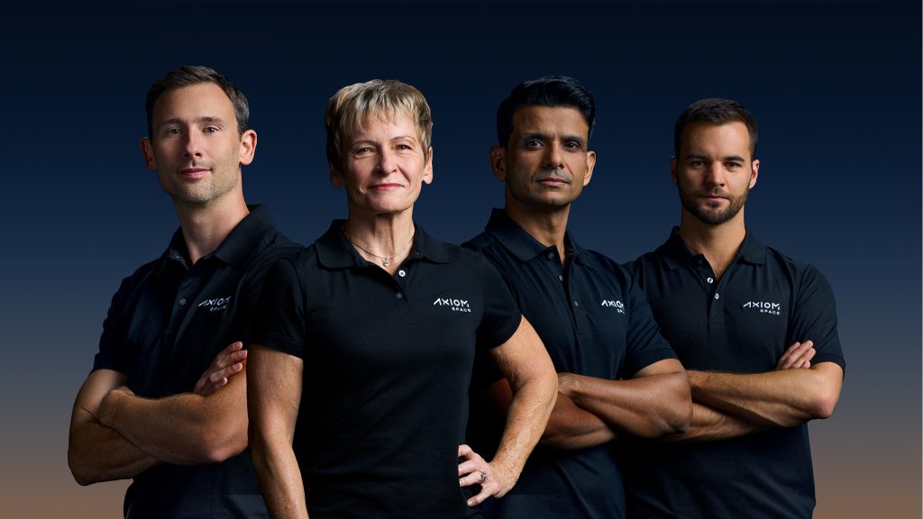 L'equipaggio di AX-4: da sinistra Sławosz Uznański, Peggy Whitson, Shubhanshu Shukla e Tibor Kapu. Credito: AXIOM