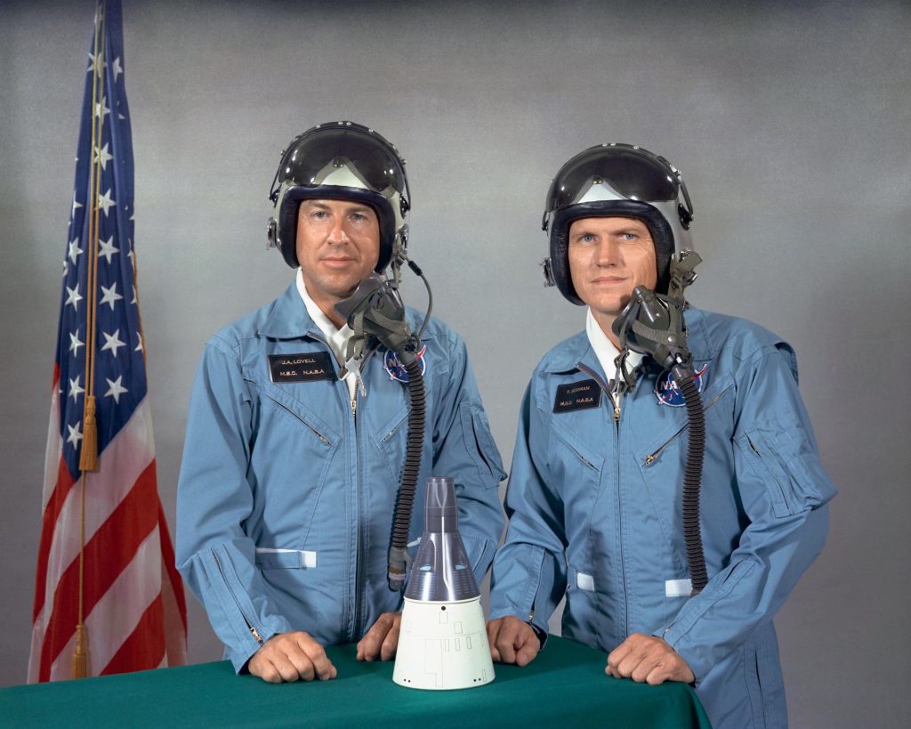 James A. “Jim” Lovell Jr., astronauta della NASA. Ritratto ufficiale in tuta spaziale. Crediti: NASA/JSC. Fonte: Space.com da NASA (ritratto ufficiale)