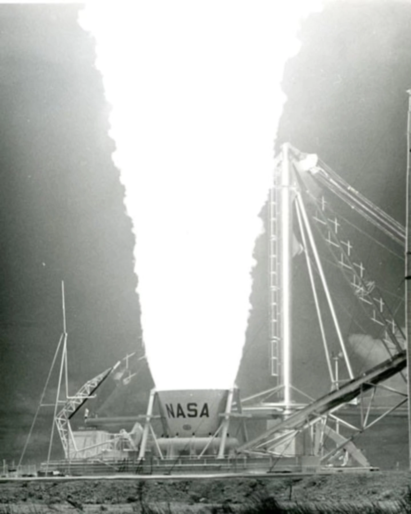 Foto del test a fuoco dell'AJ-260, motore