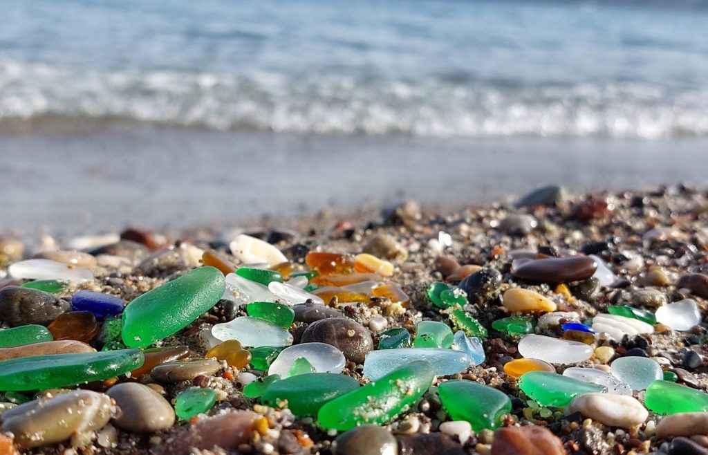 Microplastiche mari fiumi crisi ambientale soluzioni 