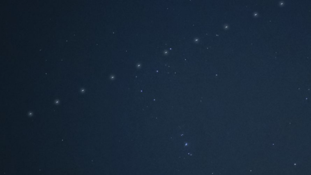 Trenino di satelliti Starlink di SpaceX