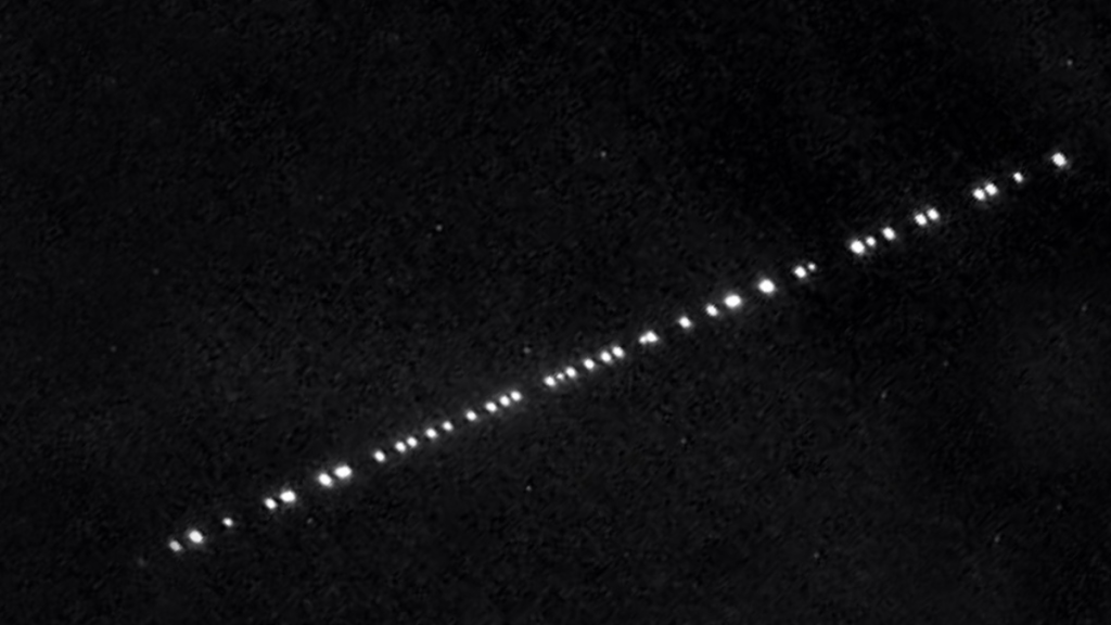 Satelliti Starlink di SpaceX, il trenino