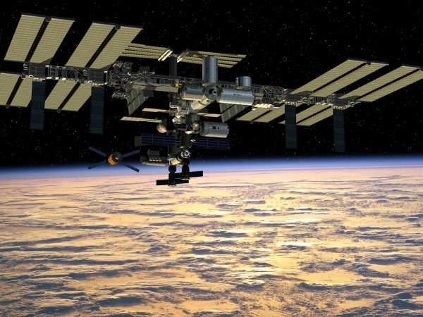ISS: il Congresso USA chiede alla NASA di ripensare il deorbiting