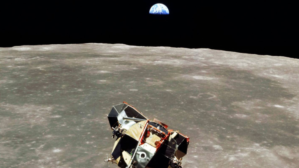 Luna Terra Alieno Armalcolite
