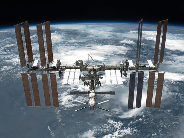 stazione spaziale internazionale nello spazio