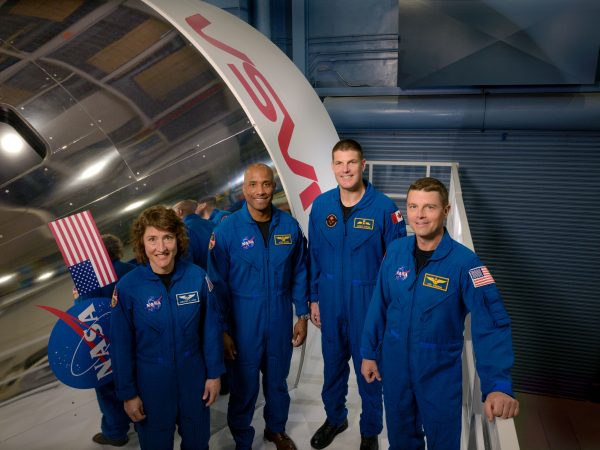 L'equipaggio di Artemis II che riporterà l'uomo verso la Luna