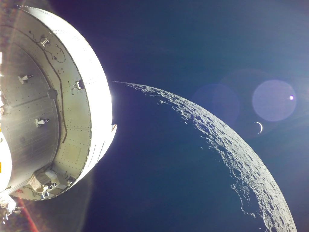 Artemis I flyby