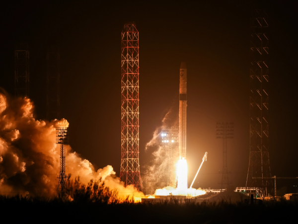 Ore 20:00 italiane del 30/4/2026: dalla rampa 45 di Baikonur decolla per il volo inaugurale il Soyuz-5 Sunkar. Credito: Roscosmos