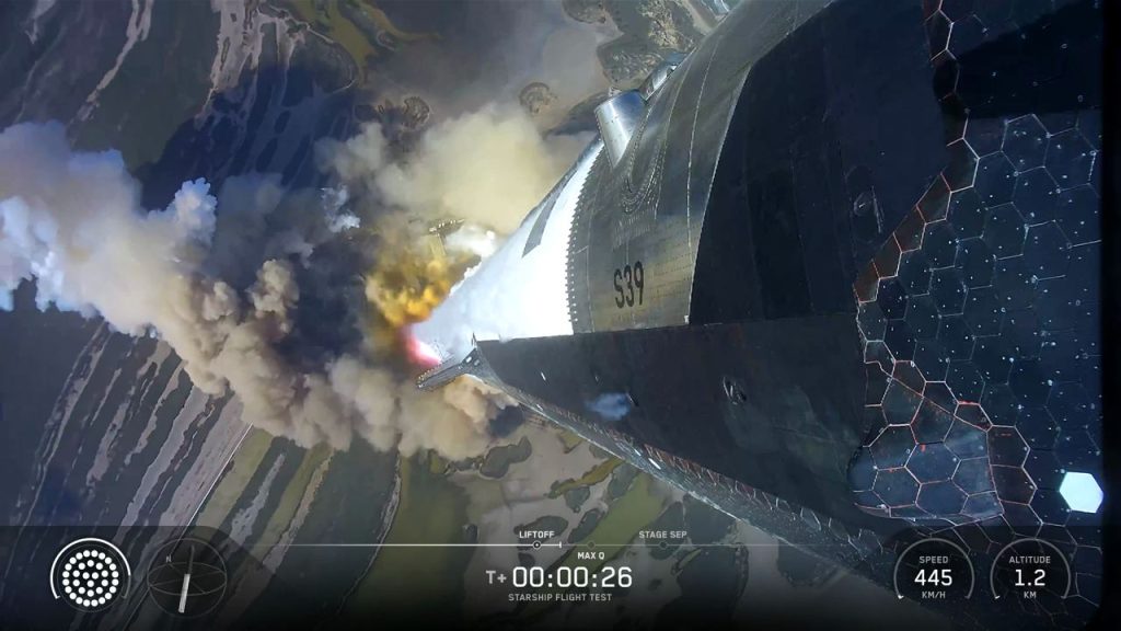 Partita! Le spettacolari immagini in diretta dalla Starship pochi secondi dopo il decollo. Credito: SpaceX