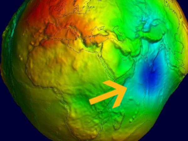 Buco gravitazionale oceano Indiano