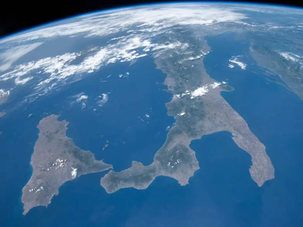 Italia dallo spazio ripresa dalla Stazione Spaziale Internazionale (ISS)