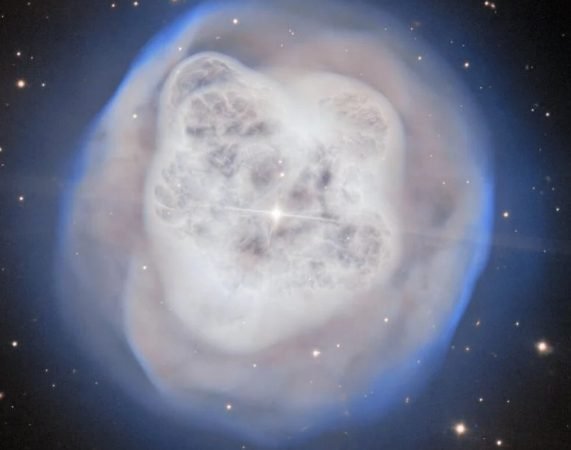 nebulosa sfera di cristallo