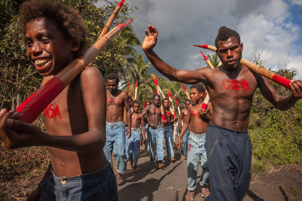 Cargo cult: quando gli indigeni pensavano gli americani fossero dèi