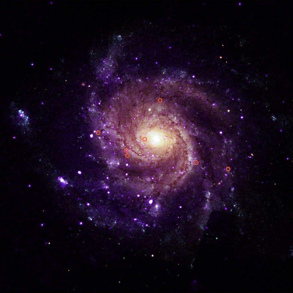 sorgenti ipersoffici X-ray: NASA/CXC/Univ. of Alabama/M. Muhibullah et al.; Optical: NASA/ESA/STScI; Image Processing: NASA/CXC/SAO/N. Wolk