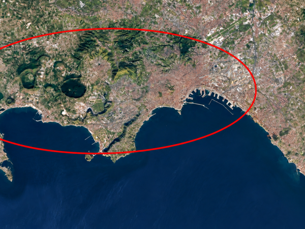 Campi Flegrei e Napoli